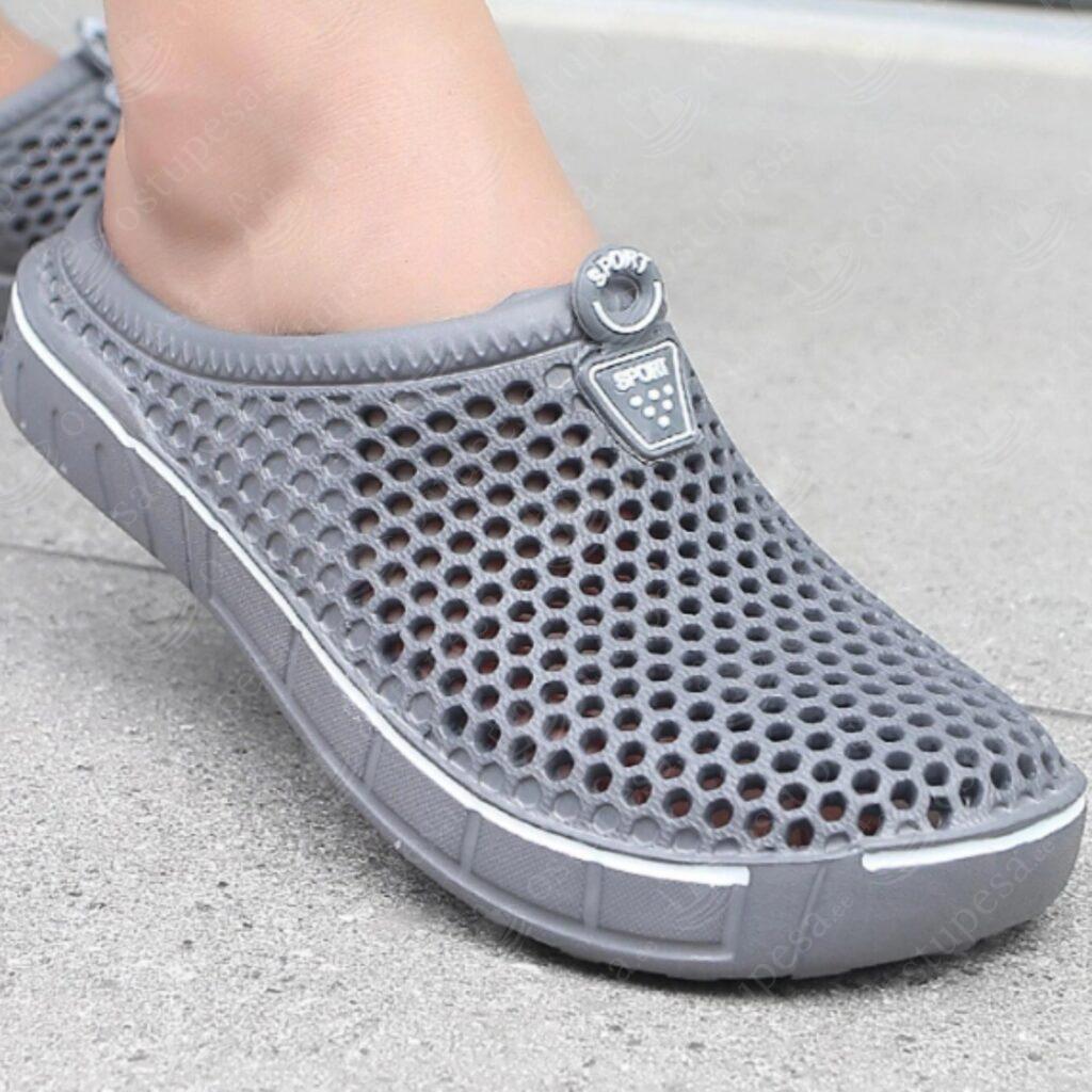 Meeste sandaalid, õhku läbilaskvad