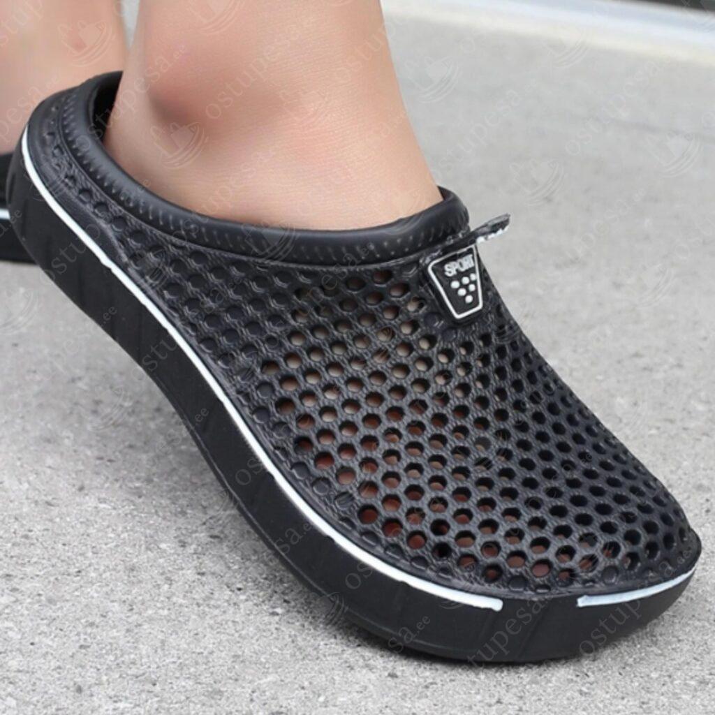 Meeste sandaalid, õhku läbilaskvad